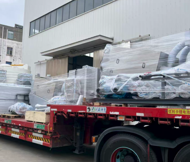 Qingben Environmental, Vidalı Pres Çamuru Susuzlaştırma Projesi için PE Kimyasal Dozaj Tankını Meishan, Sichuan'a Başarıyla Gönderdi